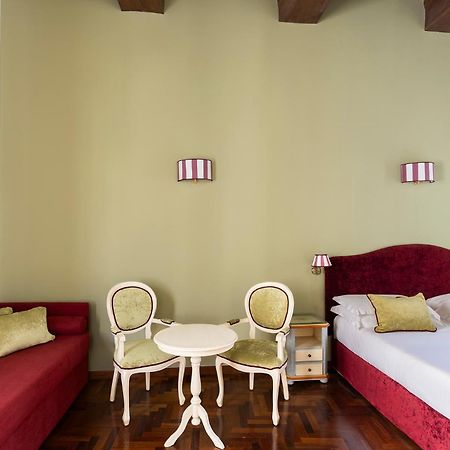 Отель Residenza Della Signoria Флоренция Экстерьер фото